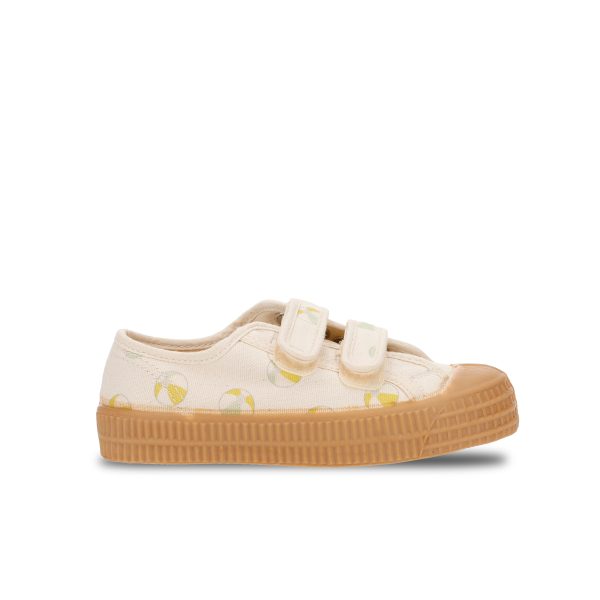 Boys & Girls White & Beige Shoes Discount